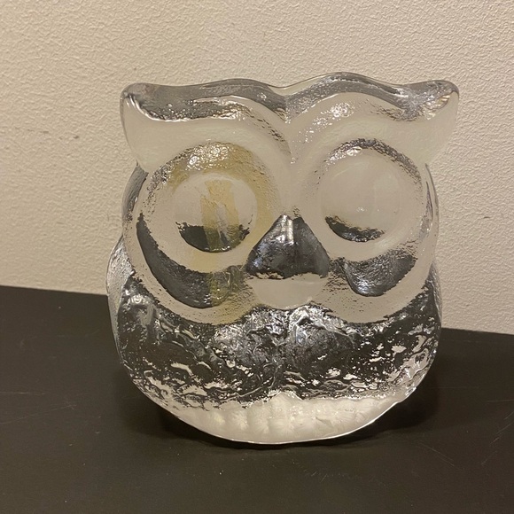 Lars Hellstun Skruff Swedish Glass Paperweight - Picture 2 of 7